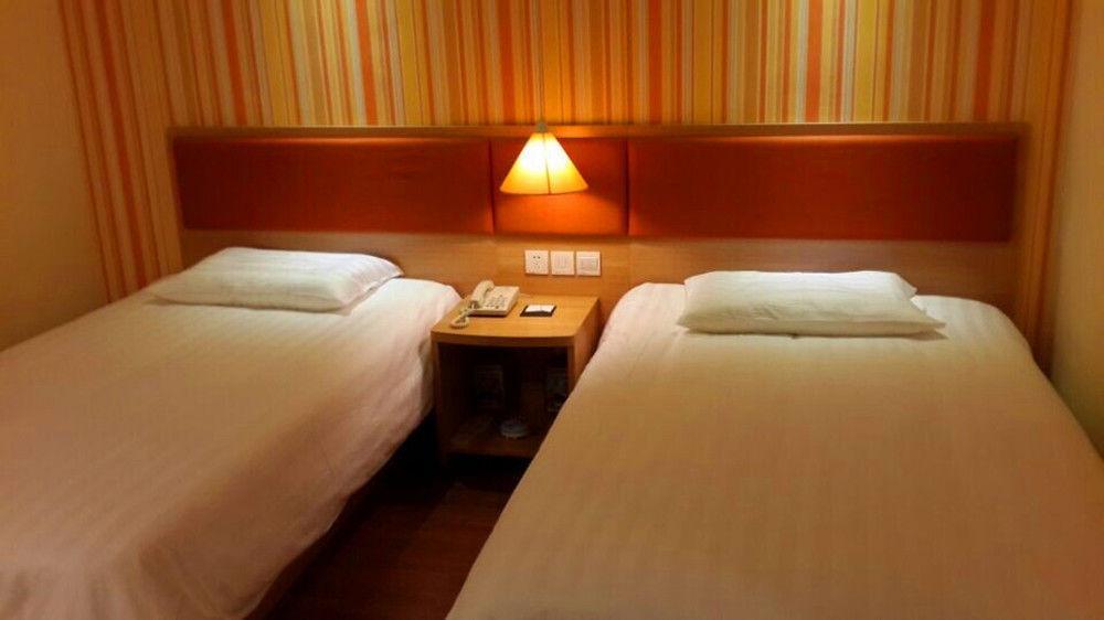 Home Inn Guangzhou Exterior foto
